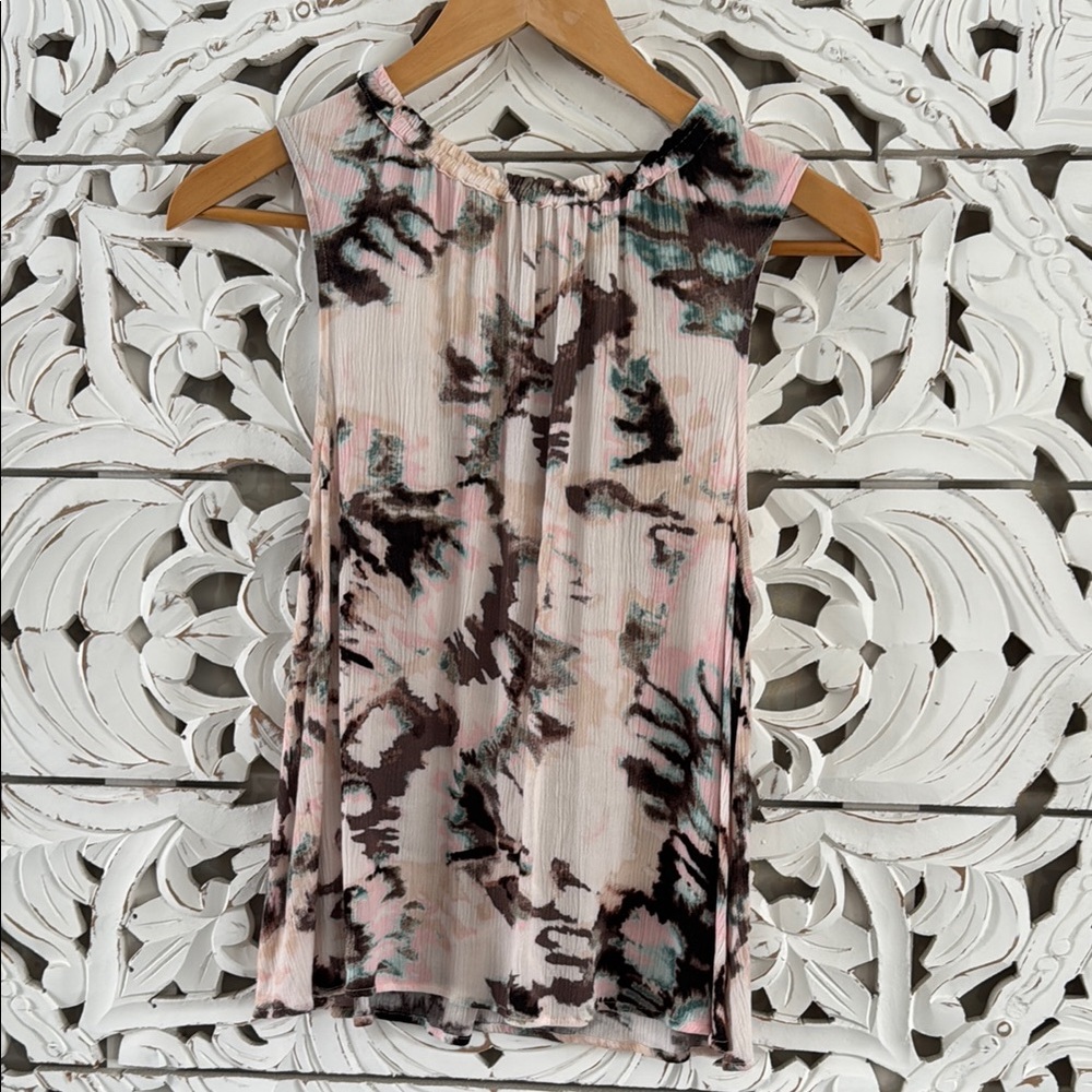Chic Abstract Sleeveless Top - Alison Joy - Medium